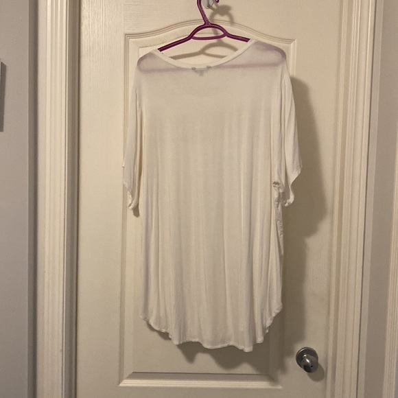 George short sleeve top with lace like front - Picture 2 of 4